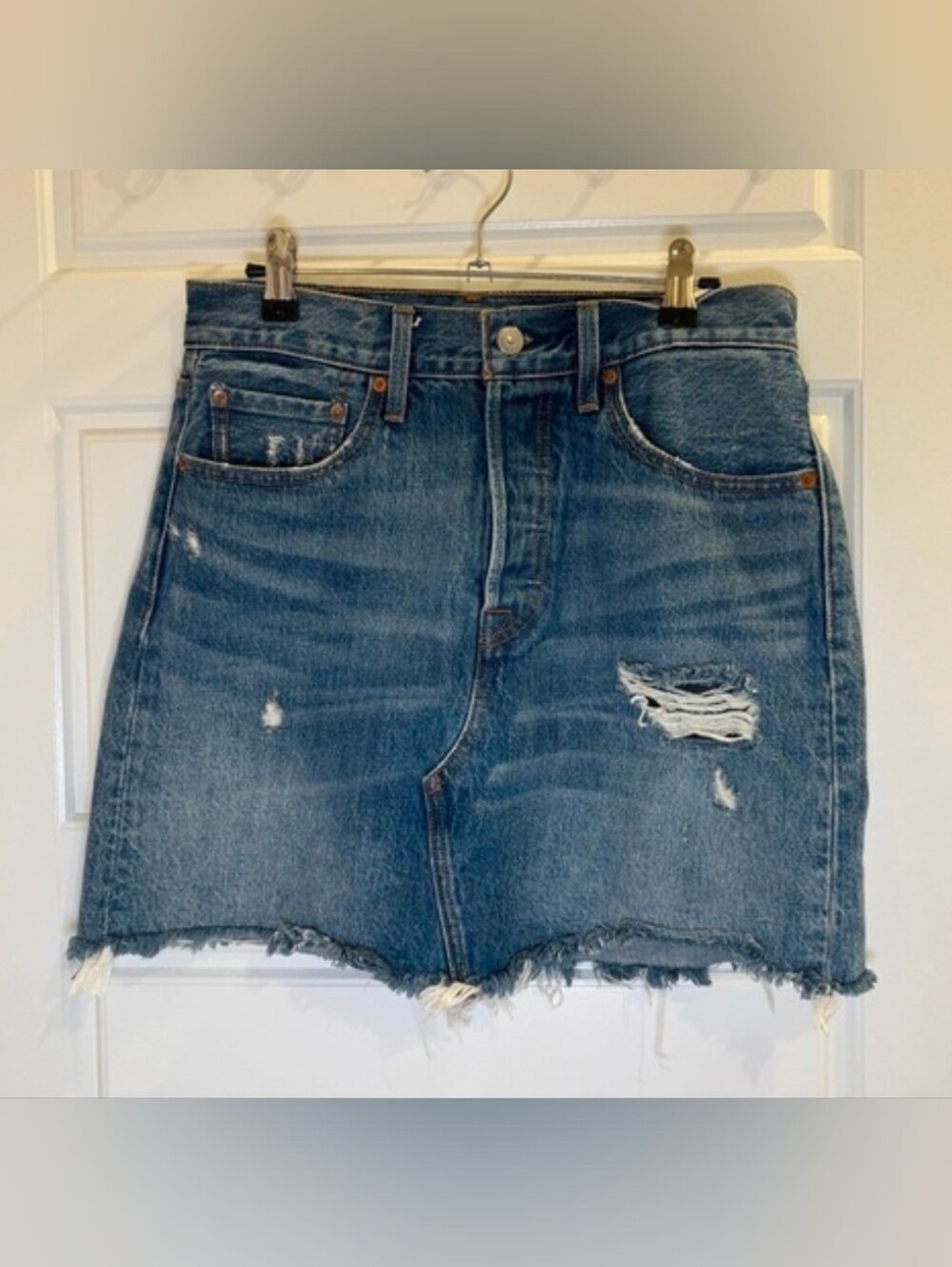 Levi’s Premium W28 Distressed Denim Mini Skirt Raw Frayed Hem
